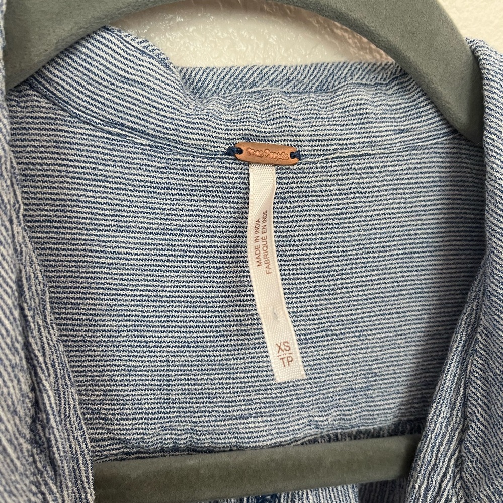 Free People Magic Breeze Button Up
Blue and White Stripe Oversized Flowy Top XS - Picture 4 of 9